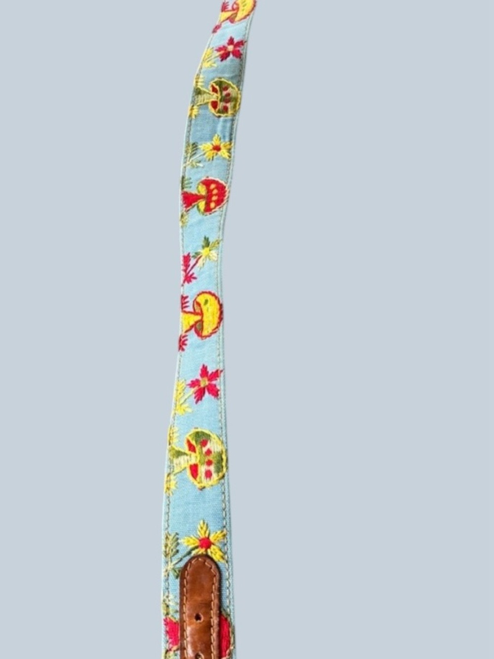 60’s 70’s vintage denim floral and mushroom embroidered leather unisex belt - Picture 3 of 7